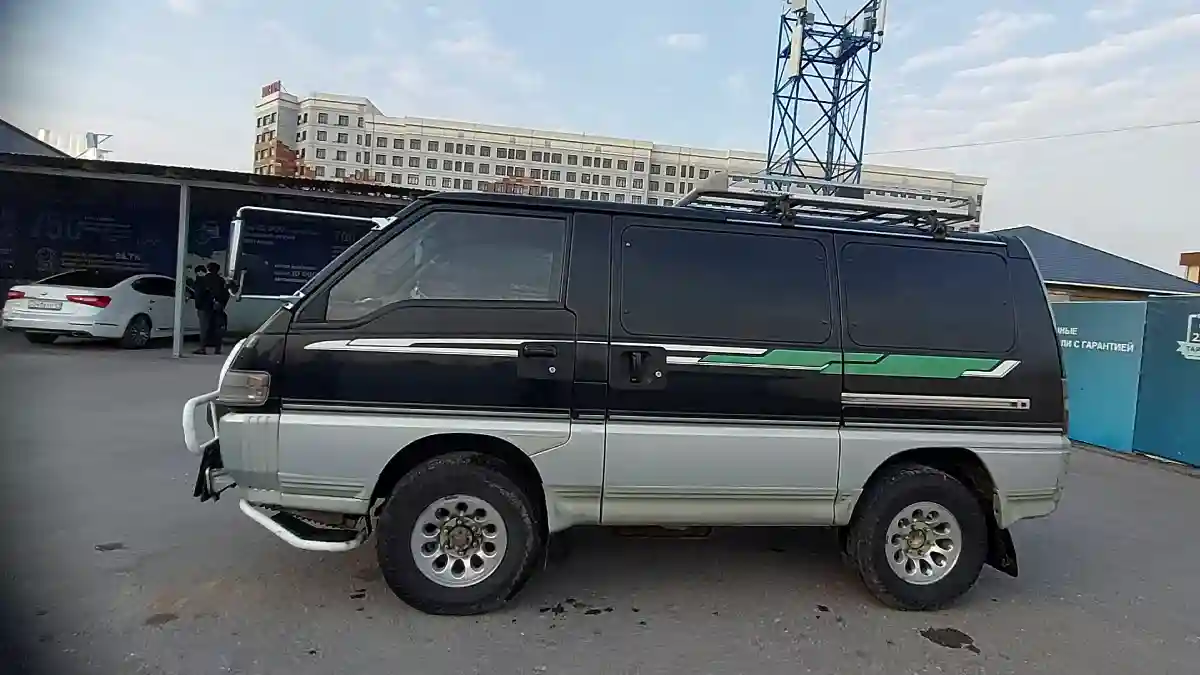 Mitsubishi Delica 1993 года за 2 600 000 тг. в Шымкент