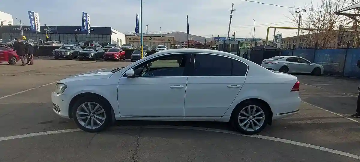 Volkswagen Passat 2014 года за 7 000 000 тг. в Алматы