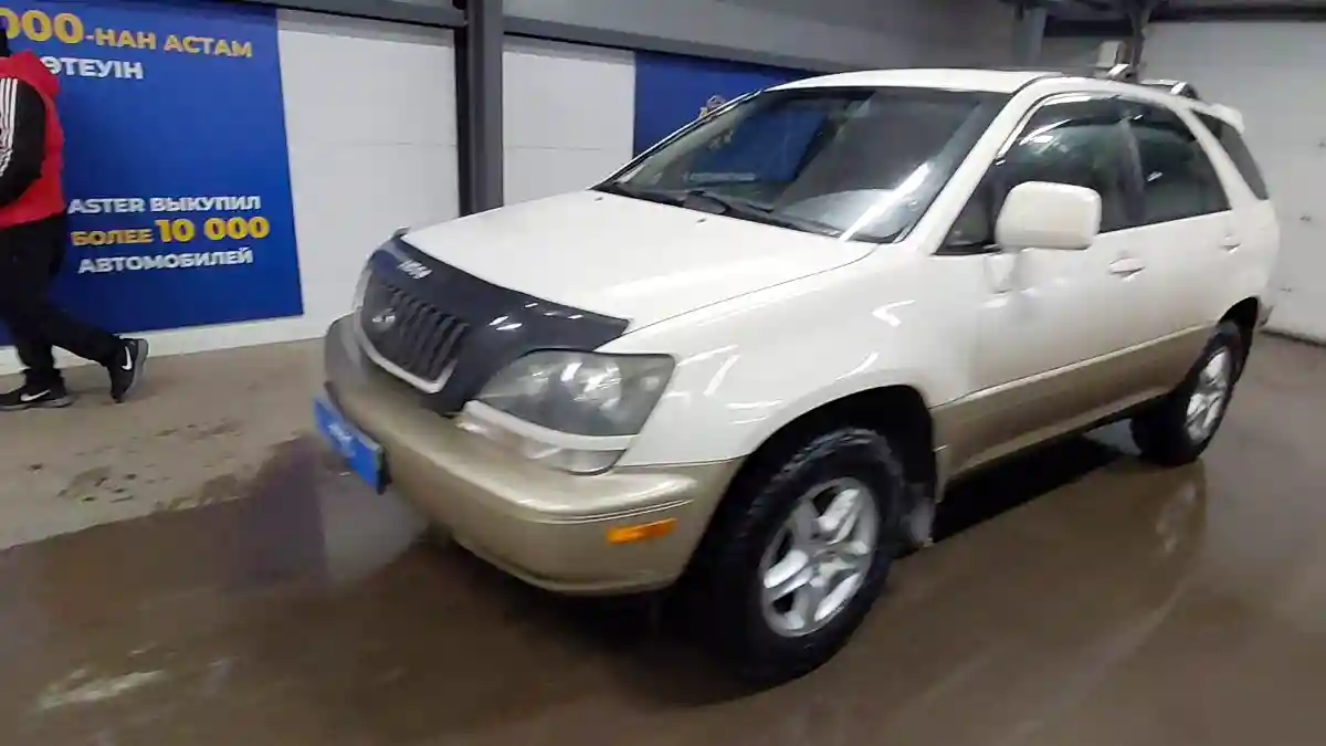 Lexus RX 2000 года за 5 000 000 тг. в Астана
