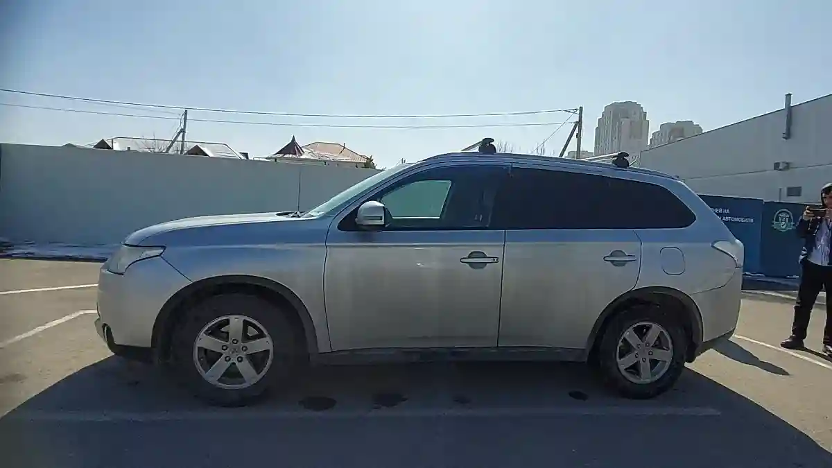 Mitsubishi Outlander 2014 года за 7 800 000 тг. в Шымкент