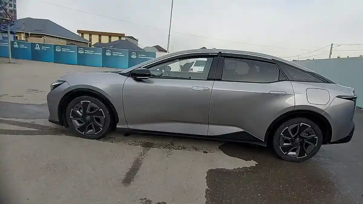 Toyota bZ3 2024 года за 9 450 000 тг. в Шымкент