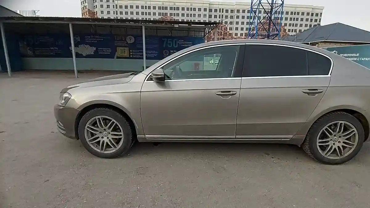 Volkswagen Passat 2012 года за 5 300 000 тг. в Шымкент