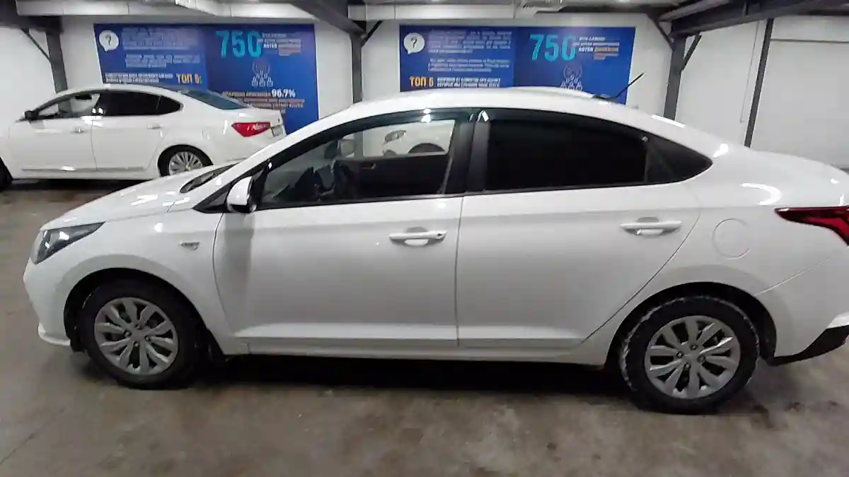 Hyundai Accent 2021 года за 7 500 000 тг. в Астана