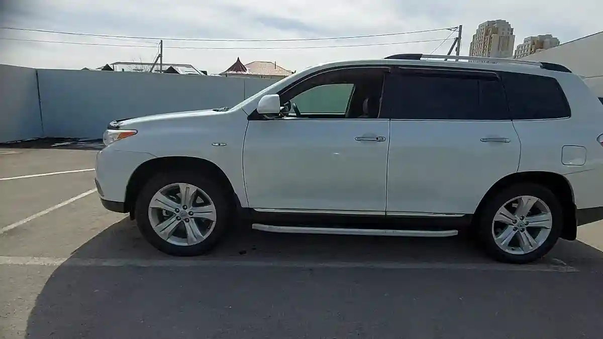 Toyota Highlander 2011 года за 12 500 000 тг. в Шымкент