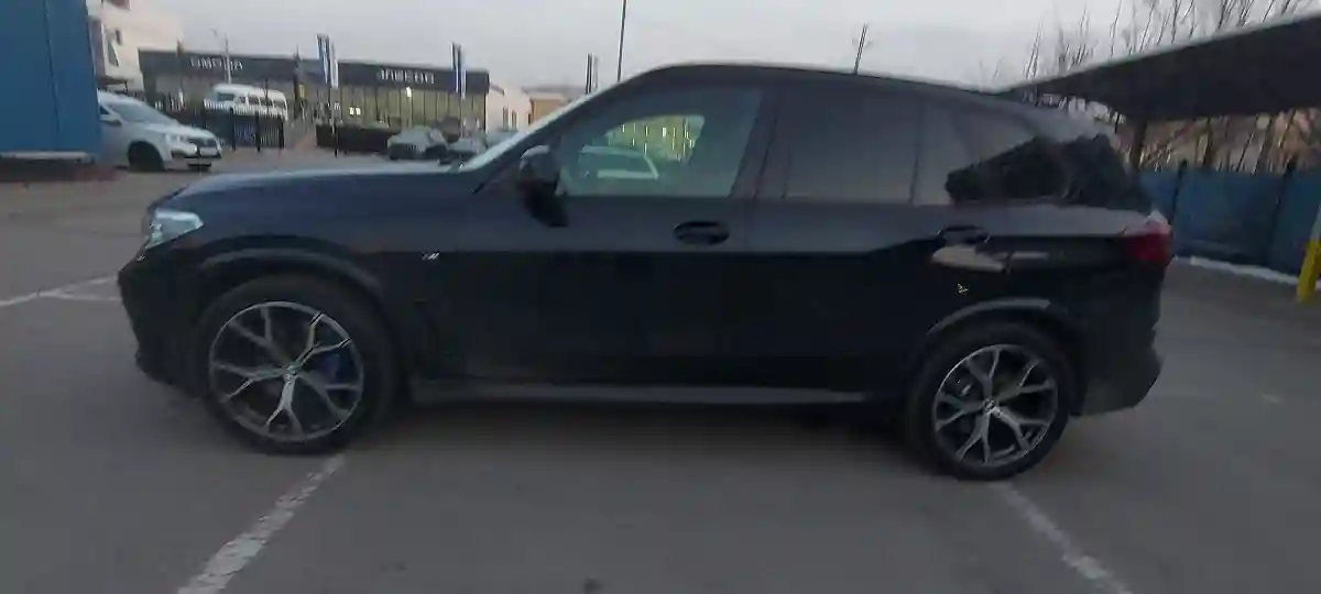 BMW X5 2021 года за 44 000 000 тг. в Алматы