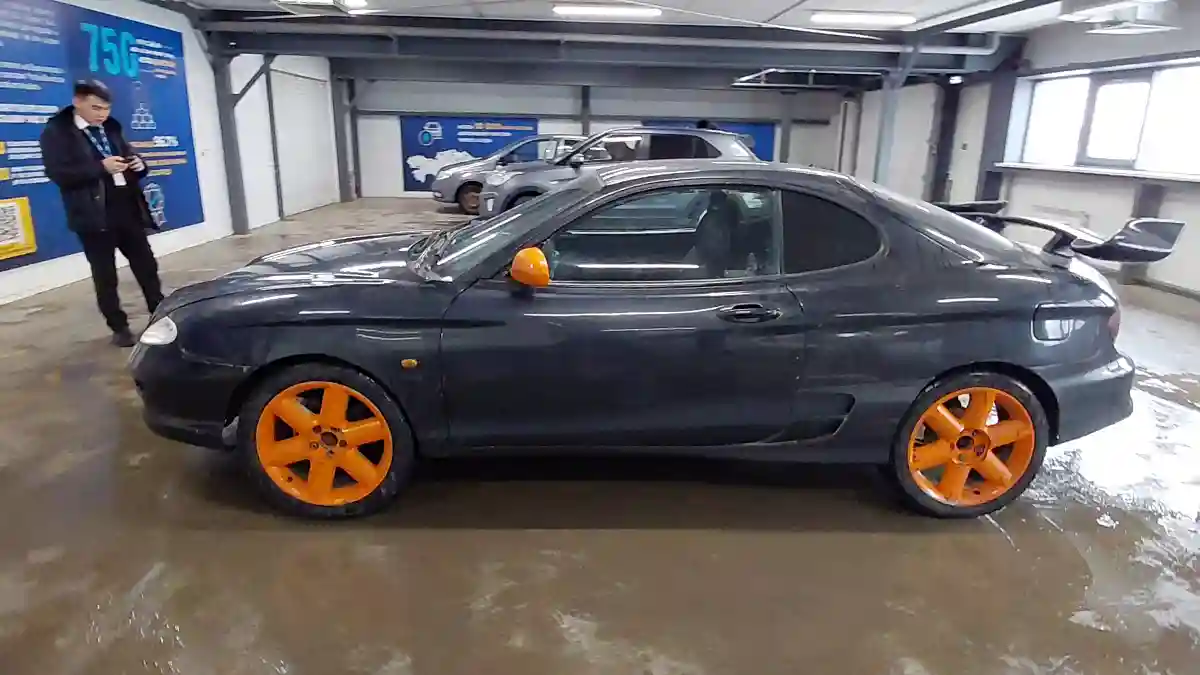 Hyundai Tiburon 2001 года за 2 500 000 тг. в Астана