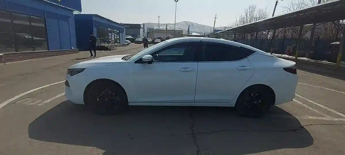 JAC J7 Plus 2024 года за 7 500 000 тг. в Алматы