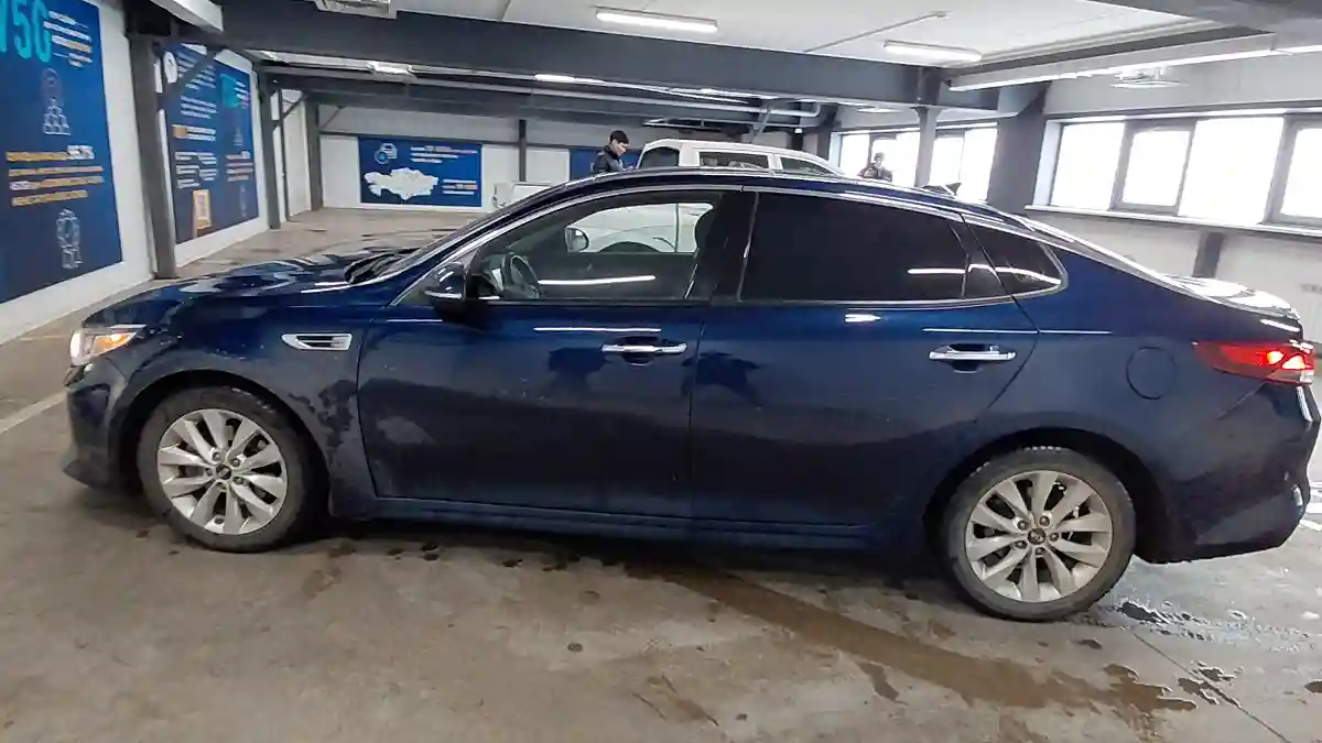 Kia Optima 2018 года за 8 400 000 тг. в Астана