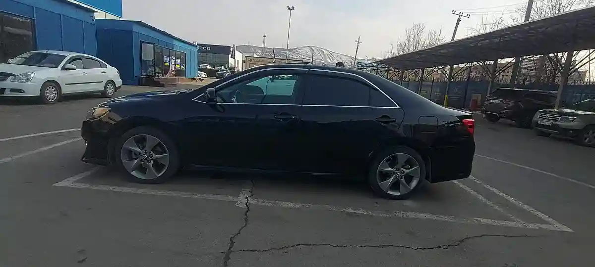 Toyota Camry 2013 года за 8 000 000 тг. в Алматы