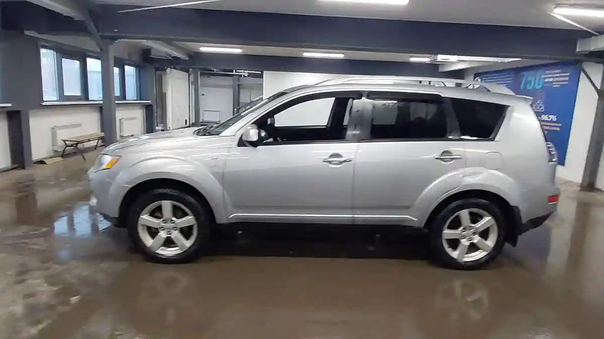 Mitsubishi Outlander 2008 года за 4 500 000 тг. в Астана