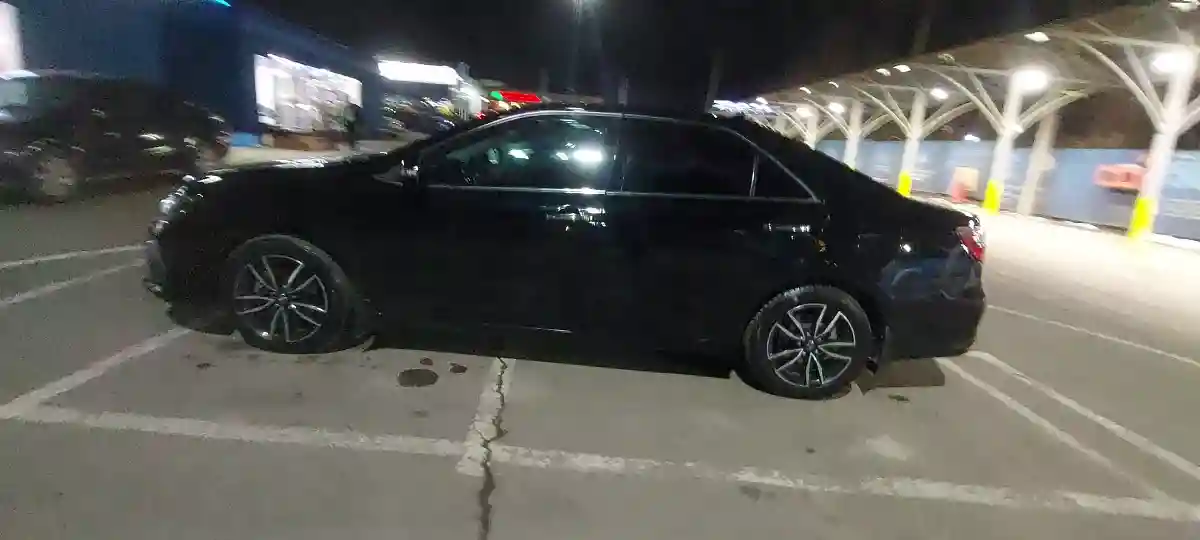 Toyota Camry 2017 года за 12 000 000 тг. в Алматы