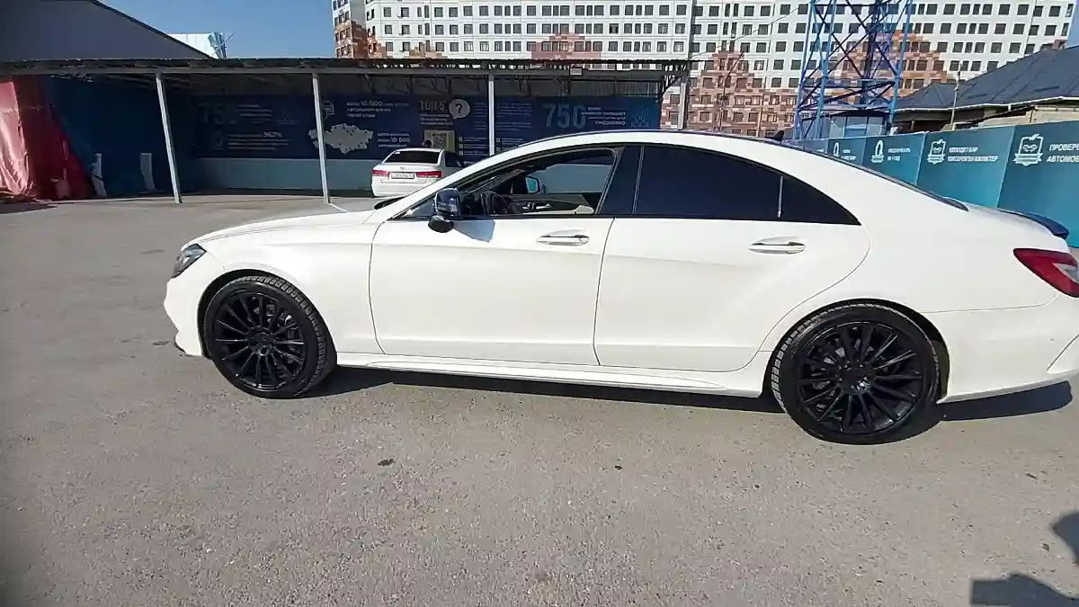 Mercedes-Benz CLS 2015 года за 18 000 000 тг. в Шымкент