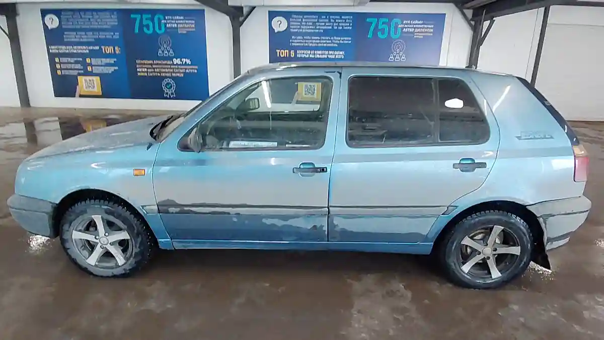 Volkswagen Golf 1993 года за 1 000 000 тг. в Астана