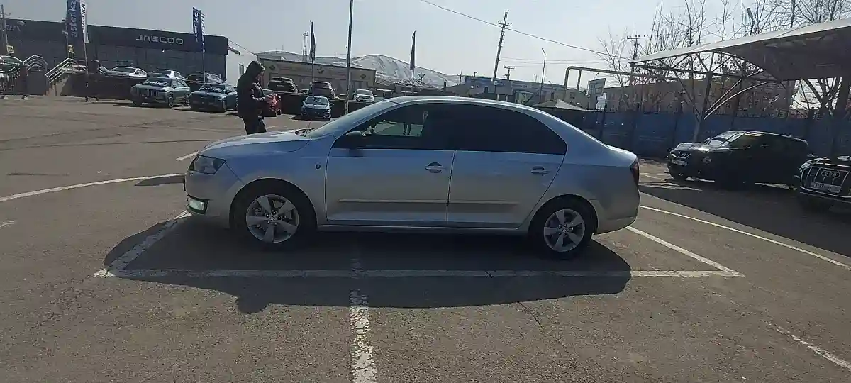 Skoda Rapid 2014 года за 5 000 000 тг. в Алматы