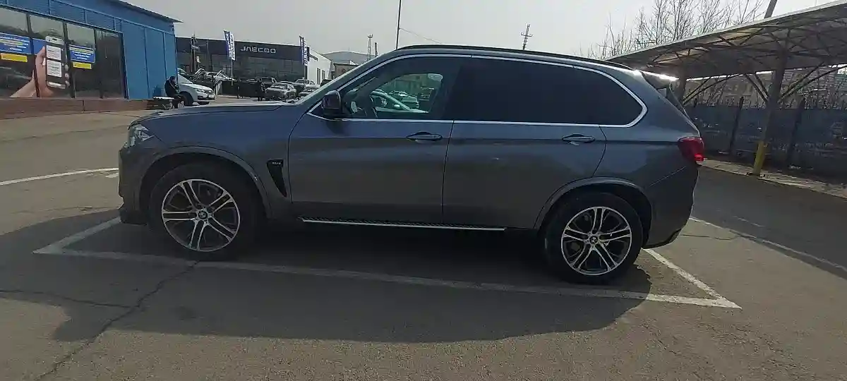 BMW X5 2015 года за 15 000 000 тг. в Алматы