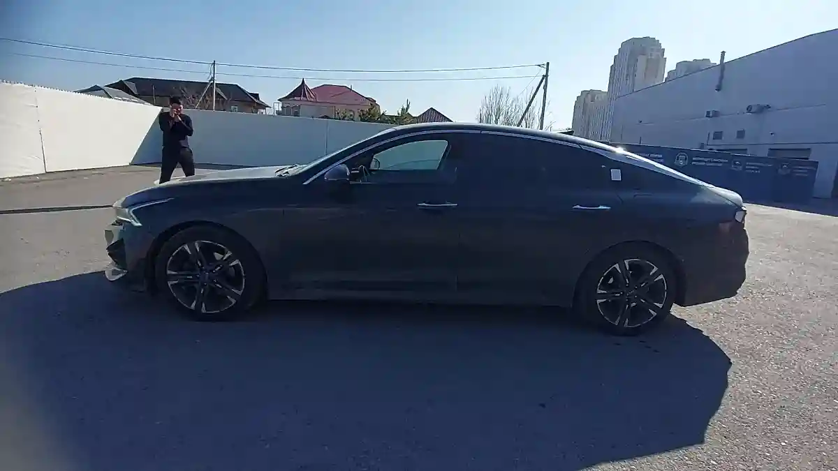 Kia K5 2021 года за 10 000 000 тг. в Шымкент