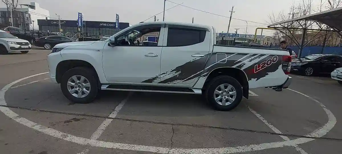 Mitsubishi L200 2020 года за 12 000 000 тг. в Алматы