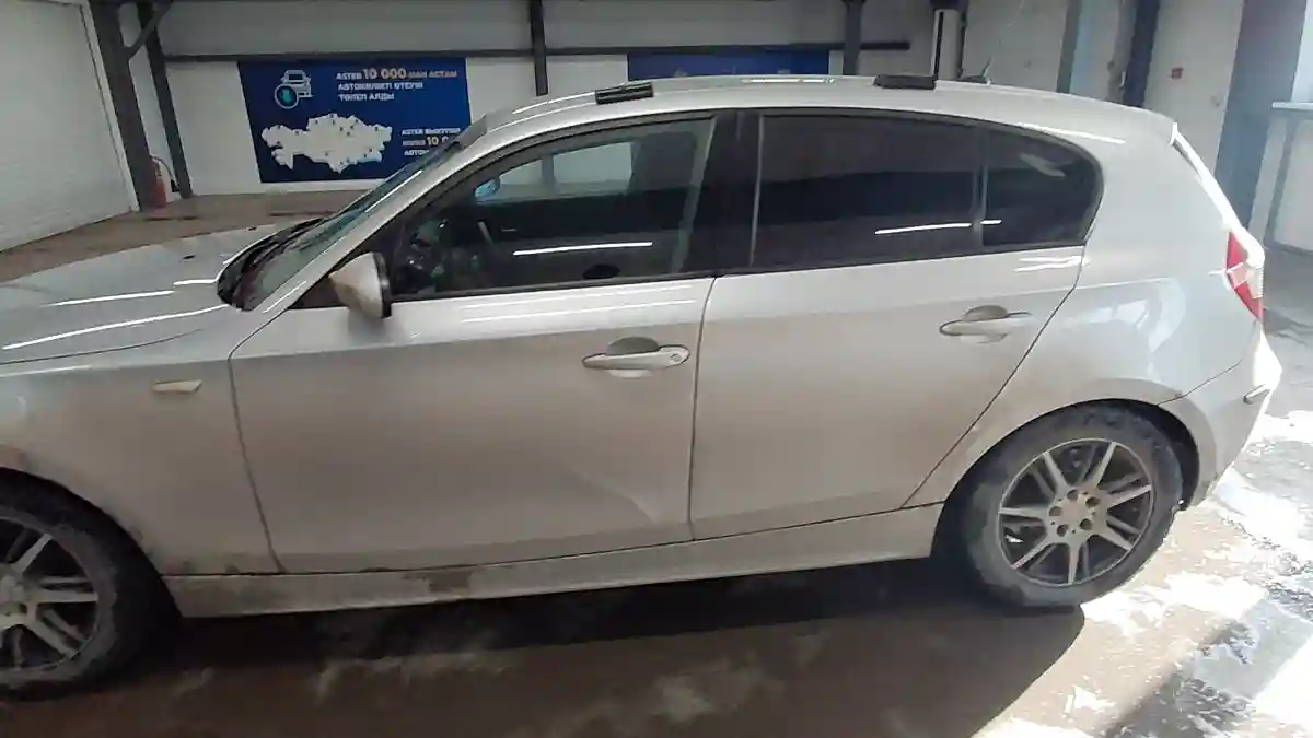 BMW 1 серии 2006 года за 3 000 000 тг. в Астана