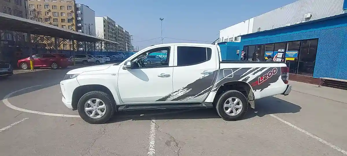 Mitsubishi L200 2022 года за 11 000 000 тг. в Алматы