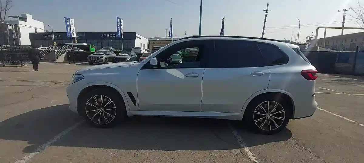 BMW X5 2018 года за 33 000 000 тг. в Алматы