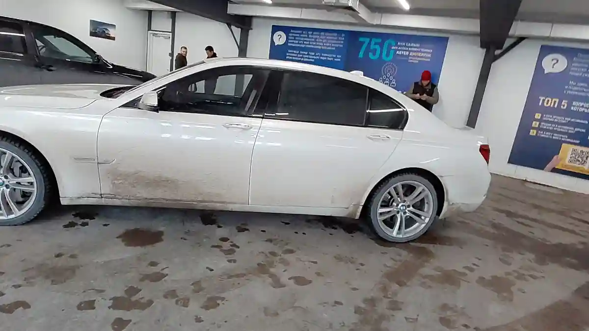 BMW 7 серии 2009 года за 13 000 000 тг. в Астана