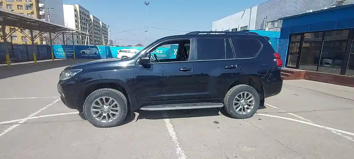 Toyota Land Cruiser Prado 2018 года за 1 000 000 тг. в Алматы