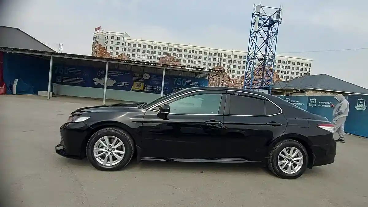 Toyota Camry 2019 года за 12 000 000 тг. в Шымкент