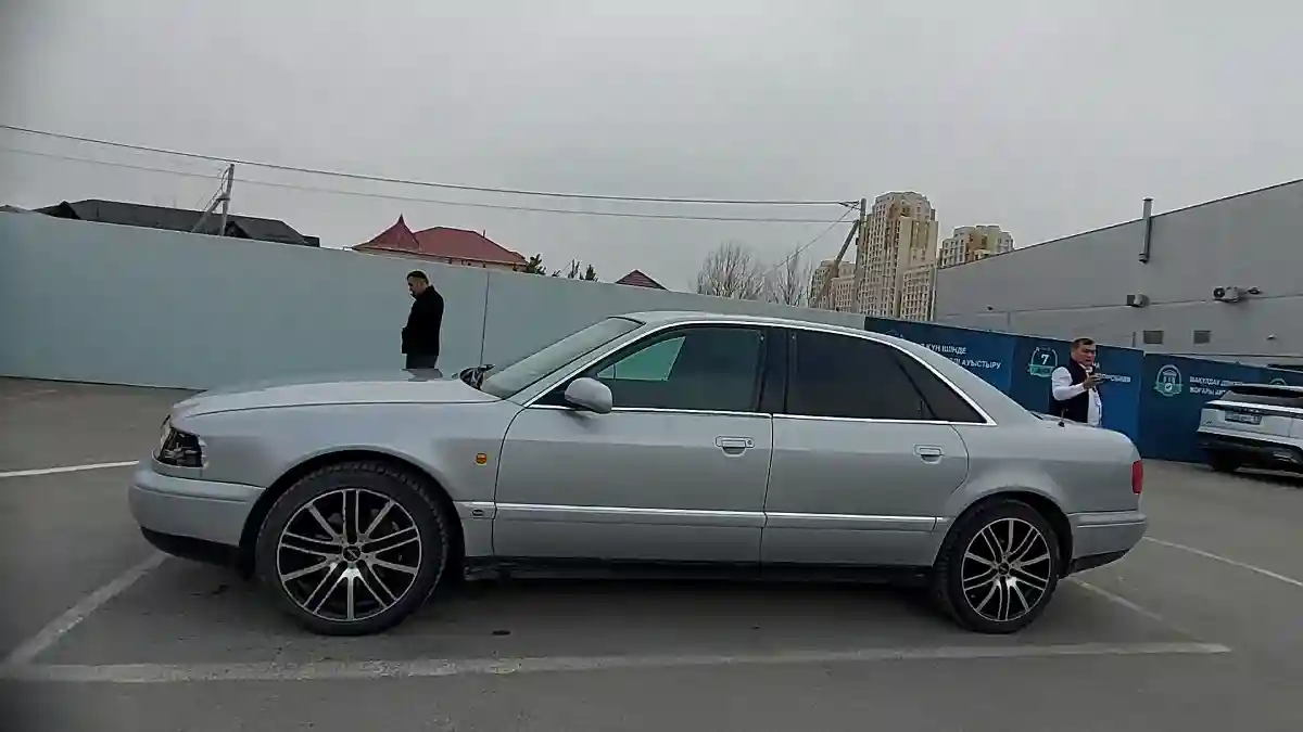 Audi A8 1997 года за 2 200 000 тг. в Шымкент
