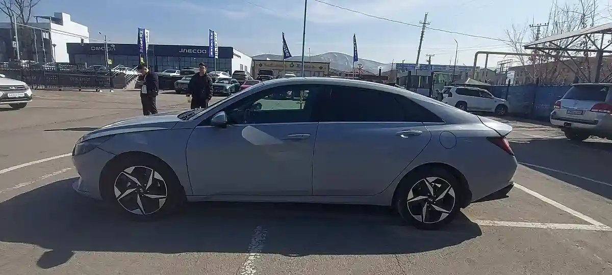Hyundai Elantra 2022 года за 7 500 000 тг. в Алматы