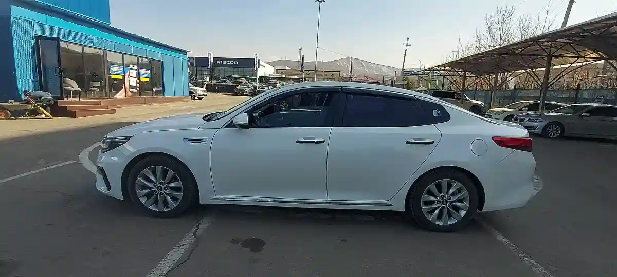 Kia K5 2015 года за 9 500 000 тг. в Алматы