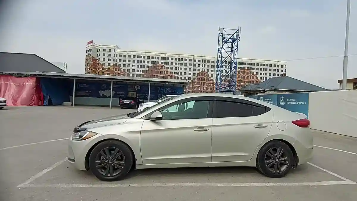 Hyundai Elantra 2016 года за 7 500 000 тг. в Шымкент