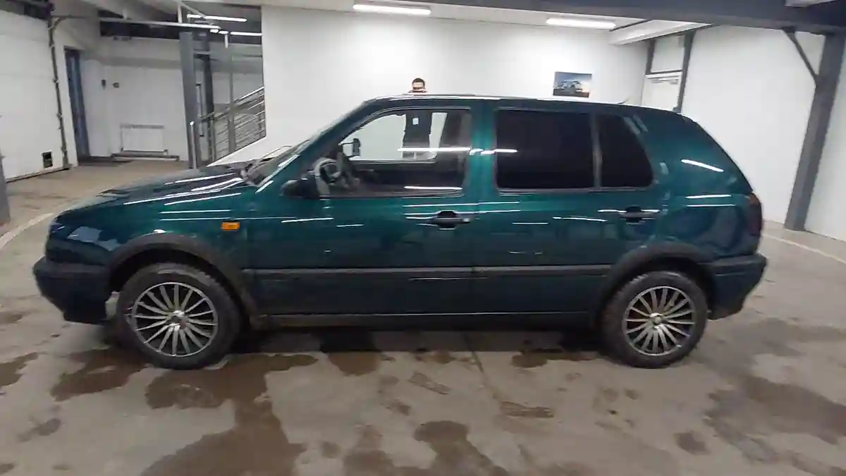 Volkswagen Golf 1994 года за 1 500 000 тг. в Астана