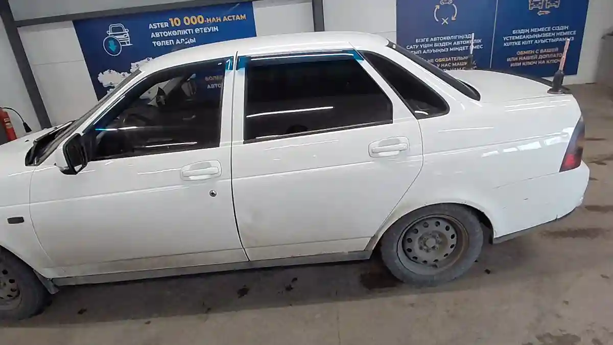 LADA (ВАЗ) Priora 2012 года за 2 000 000 тг. в Астана