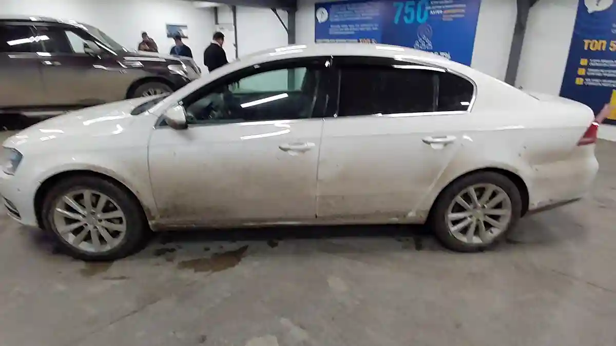 Volkswagen Passat 2012 года за 6 000 000 тг. в Астана
