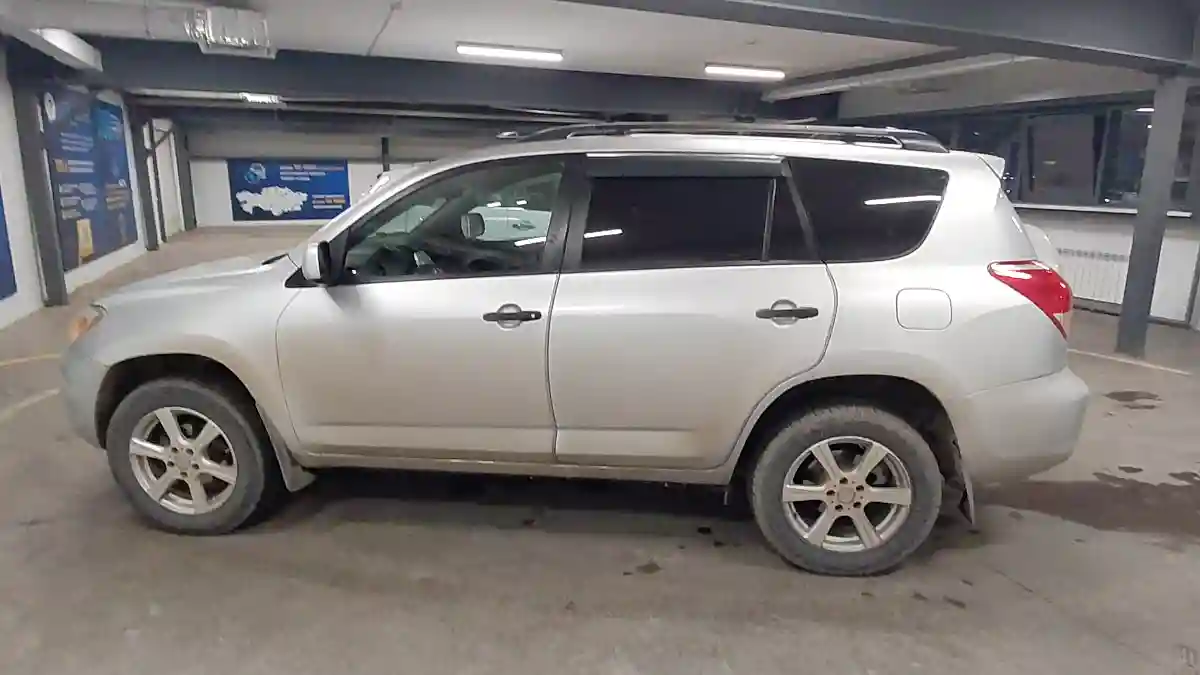 Toyota RAV4 2006 года за 5 700 000 тг. в Астана