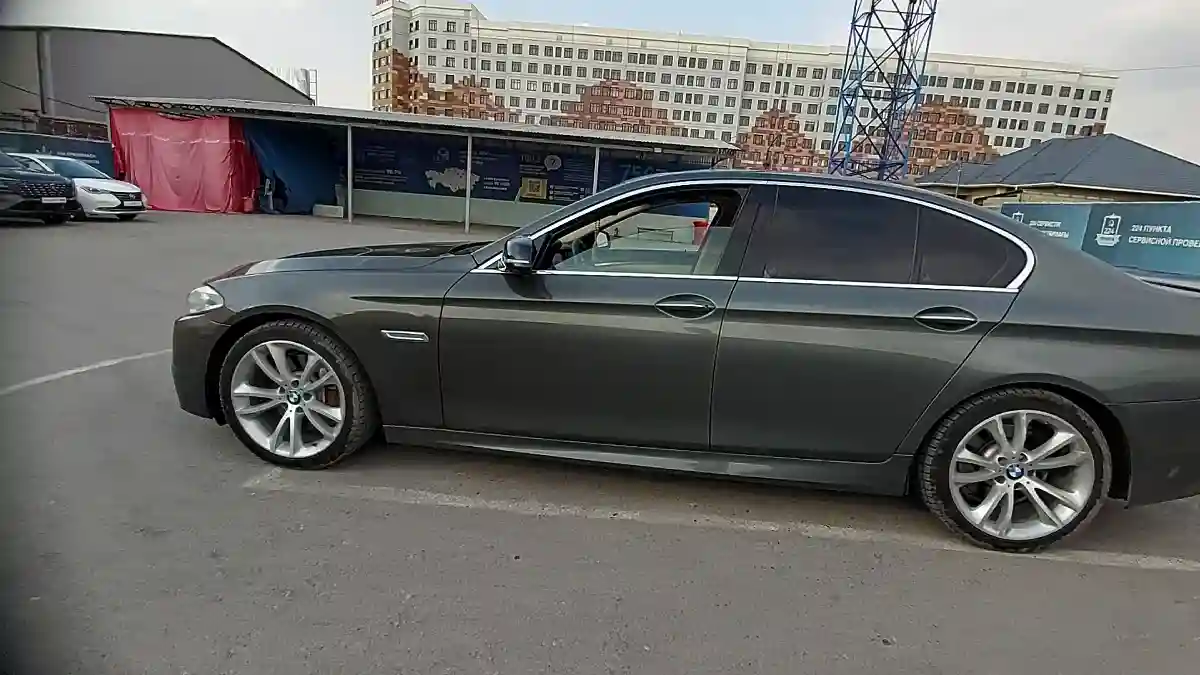 BMW 5 серии 2015 года за 10 000 000 тг. в Шымкент