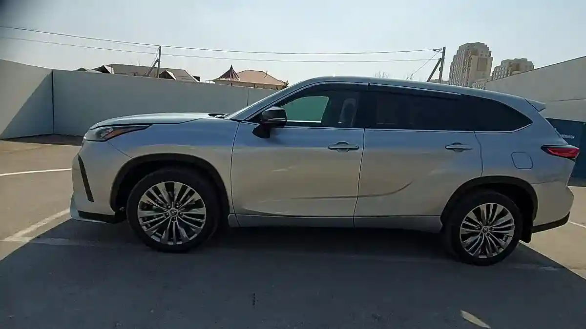 Toyota Highlander 2020 года за 22 000 000 тг. в Шымкент