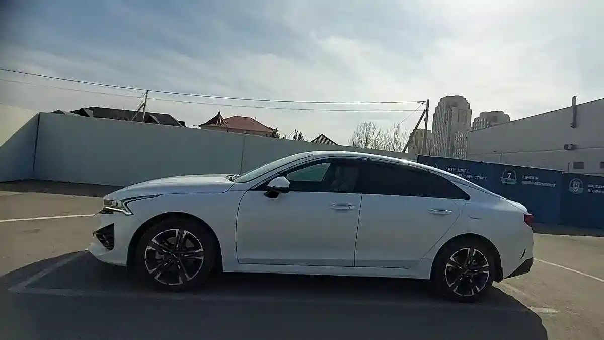 Kia K5 2023 года за 15 000 000 тг. в Шымкент