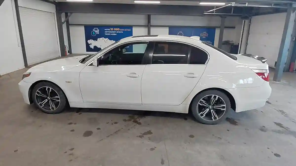 BMW 5 серии 2004 года за 6 000 000 тг. в Астана