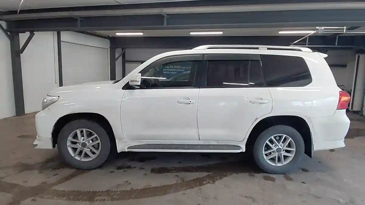 Toyota Land Cruiser 2012 года за 20 000 000 тг. в Астана