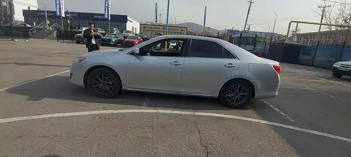 Toyota Camry 2013 года за 8 600 000 тг. в Алматы