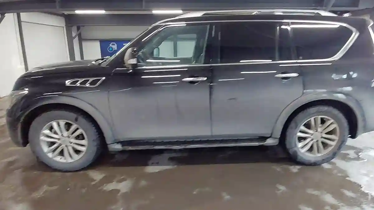 Infiniti QX56 2010 года за 10 500 000 тг. в Астана