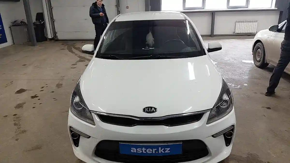 Kia Rio 2019 года за 7 500 000 тг. в Астана