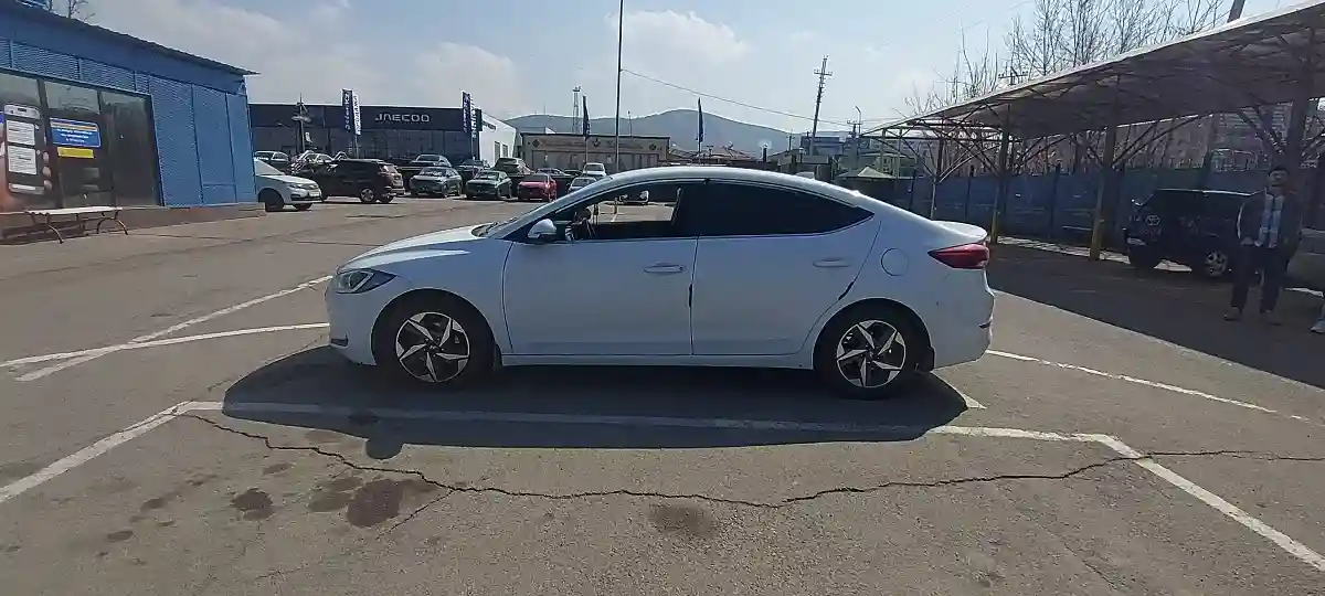 Hyundai Elantra 2018 года за 7 500 000 тг. в Алматы