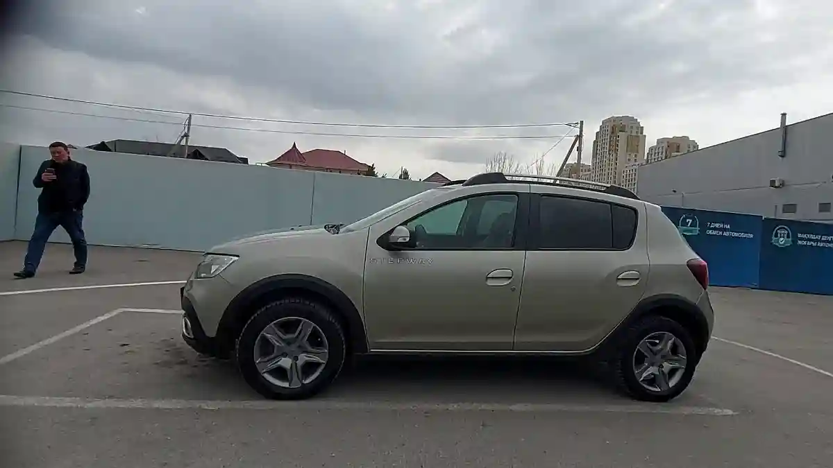 Renault Sandero 2019 года за 5 000 000 тг. в Шымкент