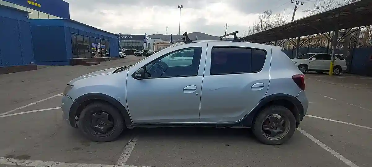 Renault Sandero 2016 года за 2 500 000 тг. в Алматы