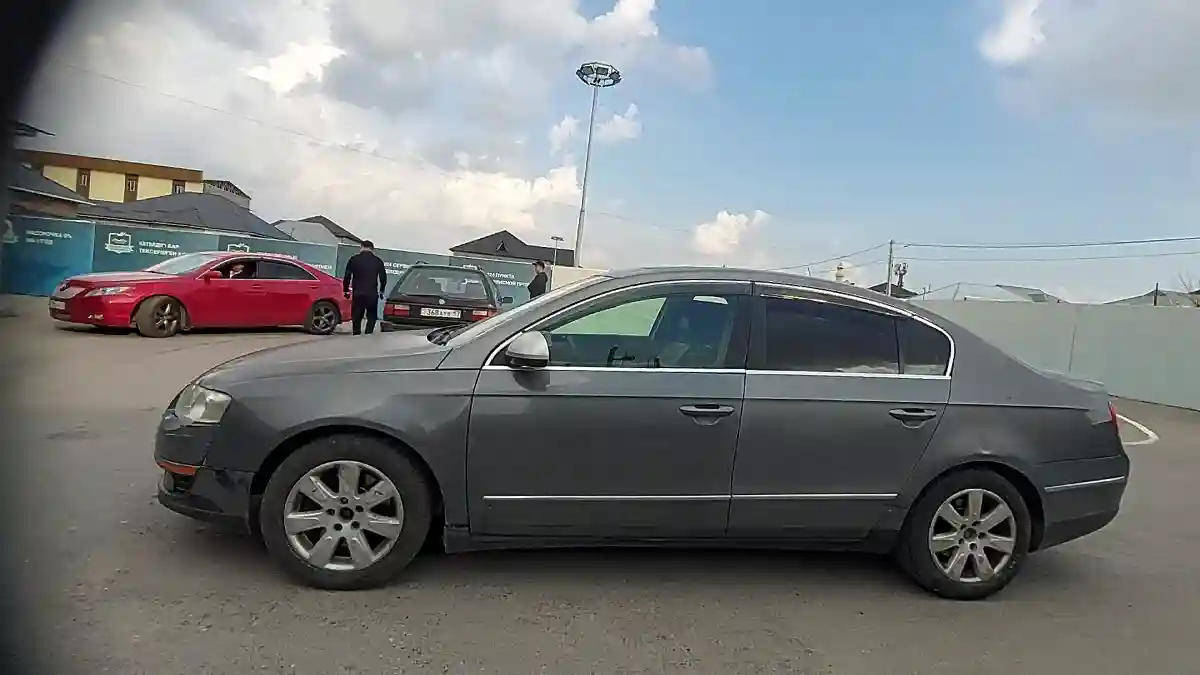 Volkswagen Passat 2005 года за 3 000 000 тг. в Шымкент
