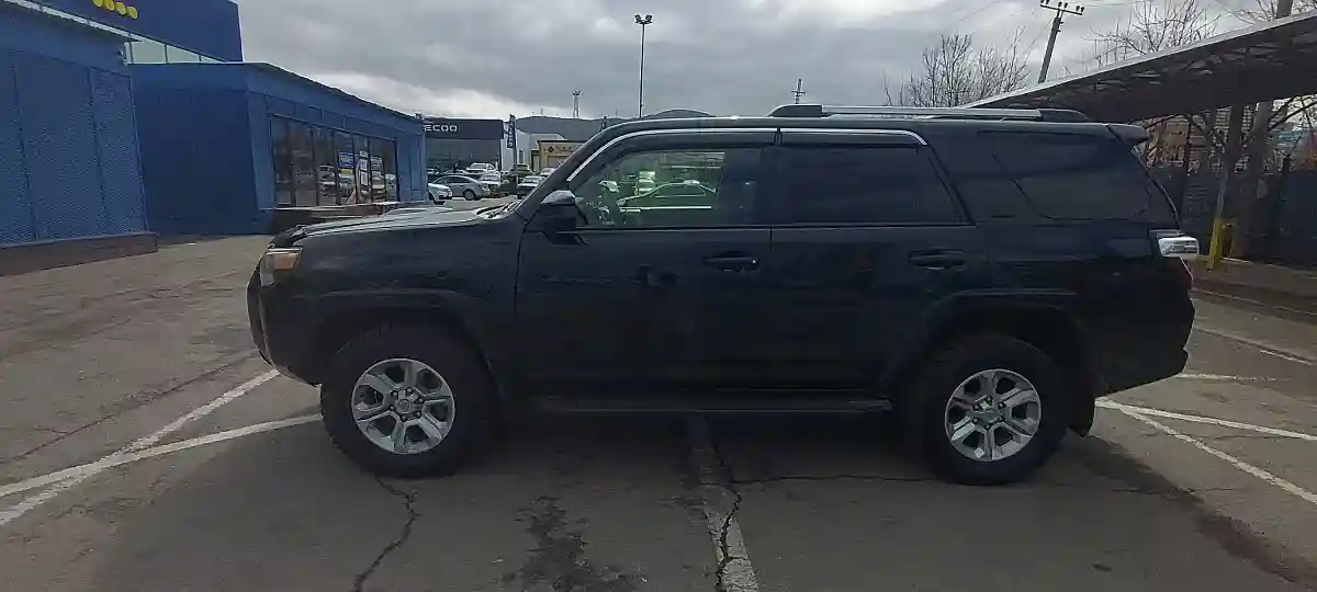 Toyota 4Runner 2016 года за 16 000 000 тг. в Алматы