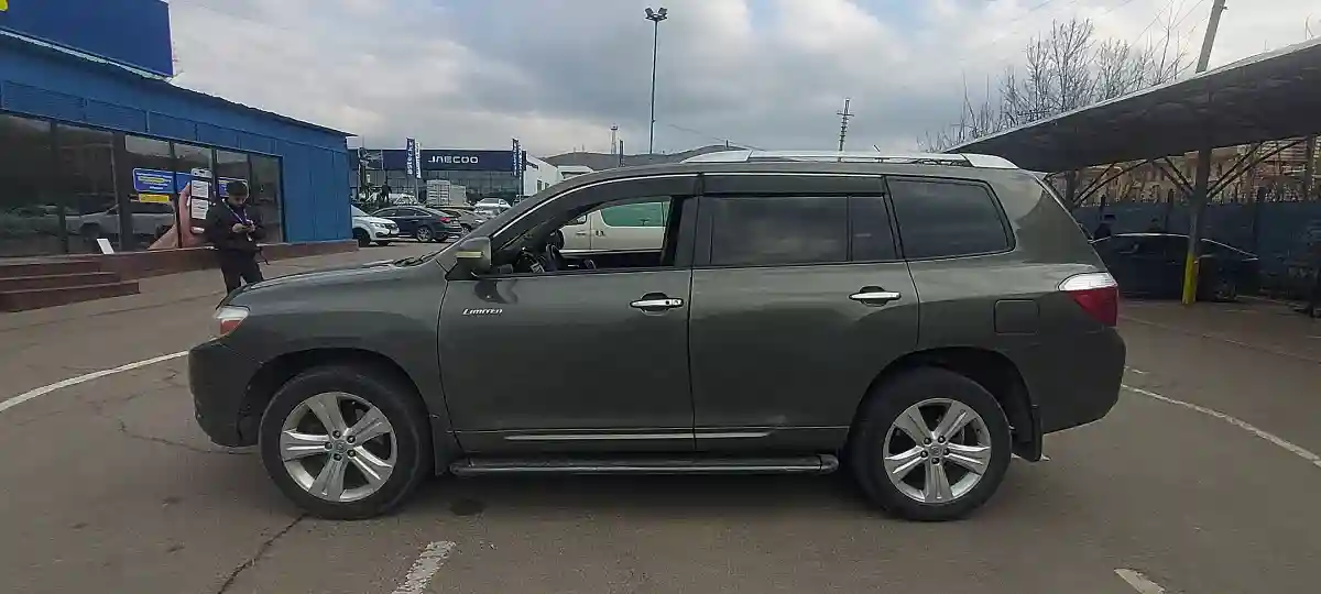 Toyota Highlander 2008 года за 10 000 000 тг. в Алматы