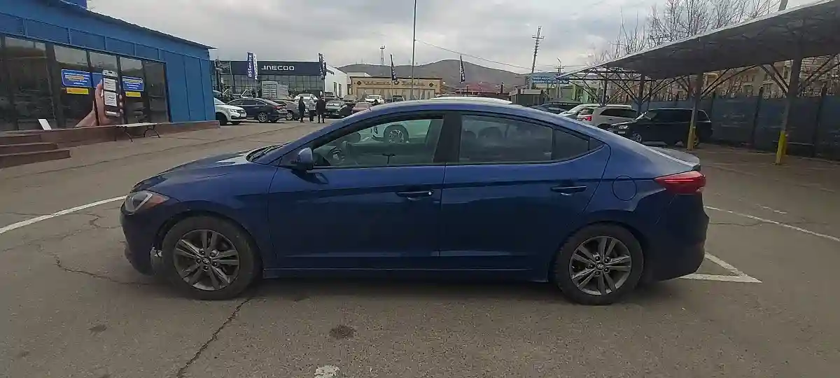 Hyundai Elantra 2018 года за 6 000 000 тг. в Алматы